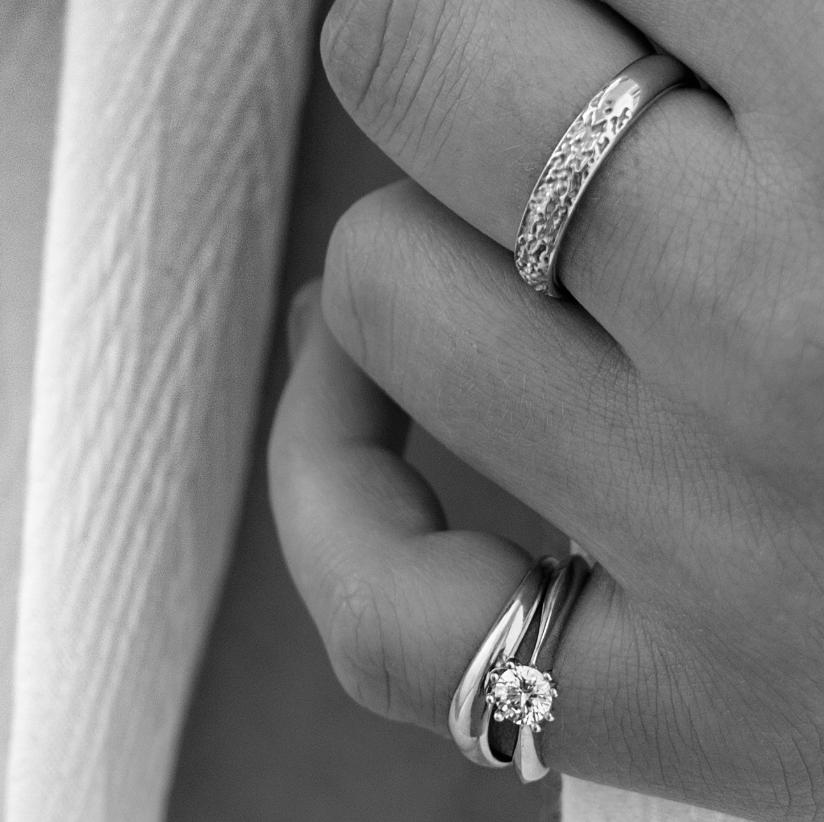 Cesta k vašim snubním prstenům: Jak probíhá jejich výroba