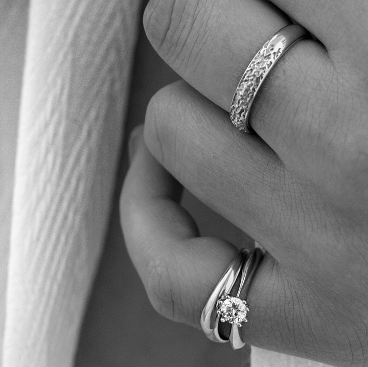 Cesta k vašim snubním prstenům: Jak probíhá jejich výroba