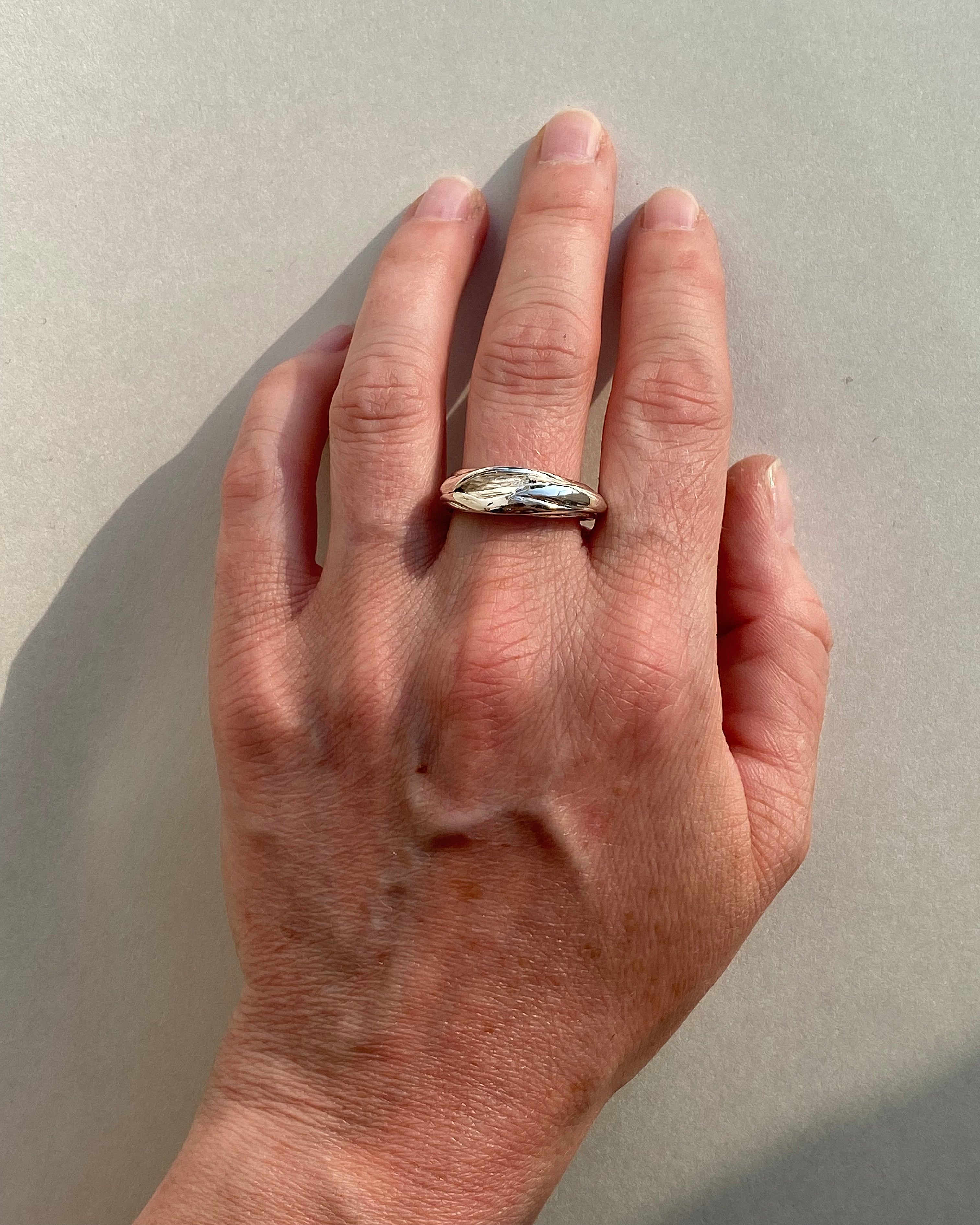 Flow II - stříbrný prsten - 925/1000 ag cca 6,24 g