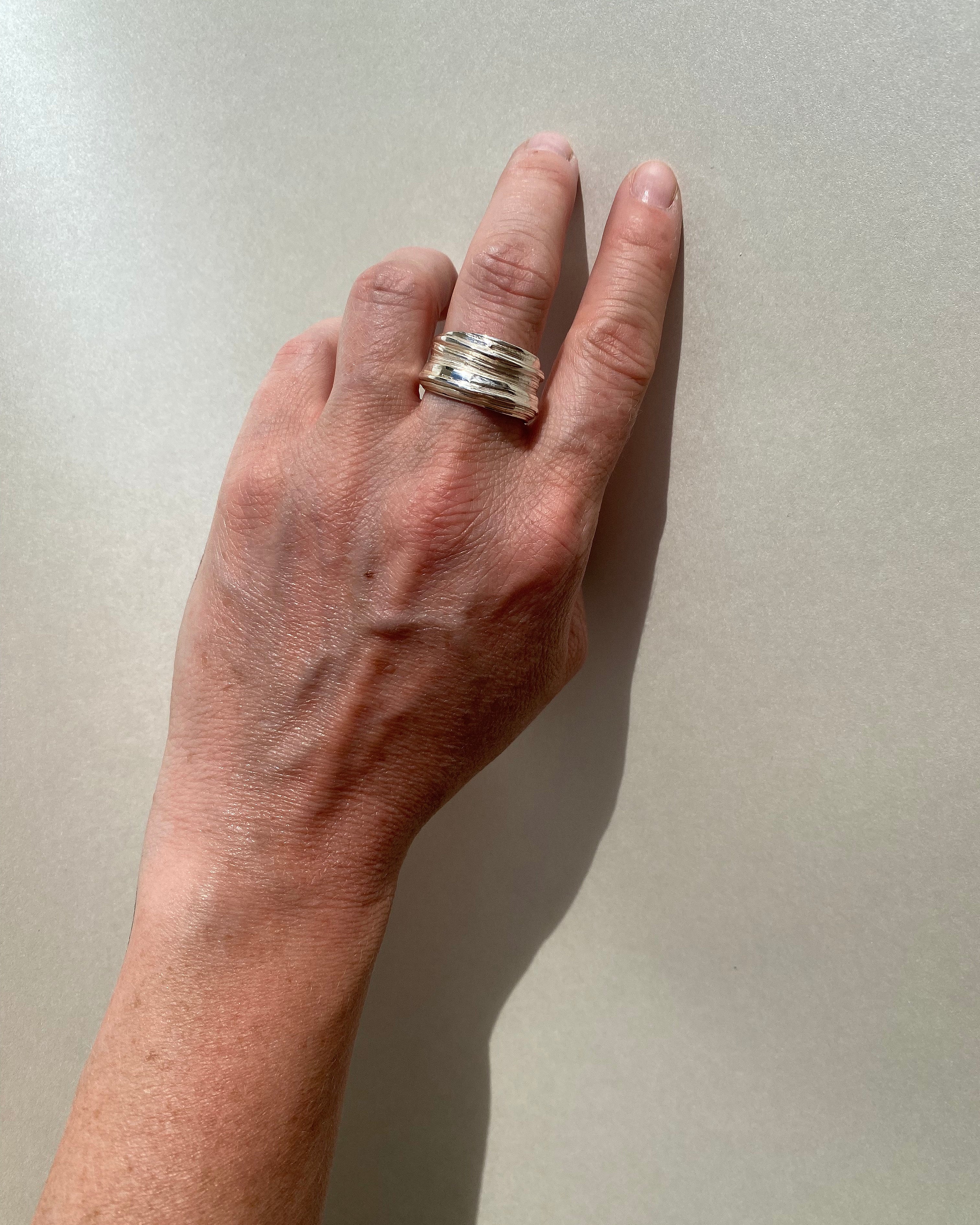 Flow II - stříbrný prsten - 925/1000 ag cca 8.32 g