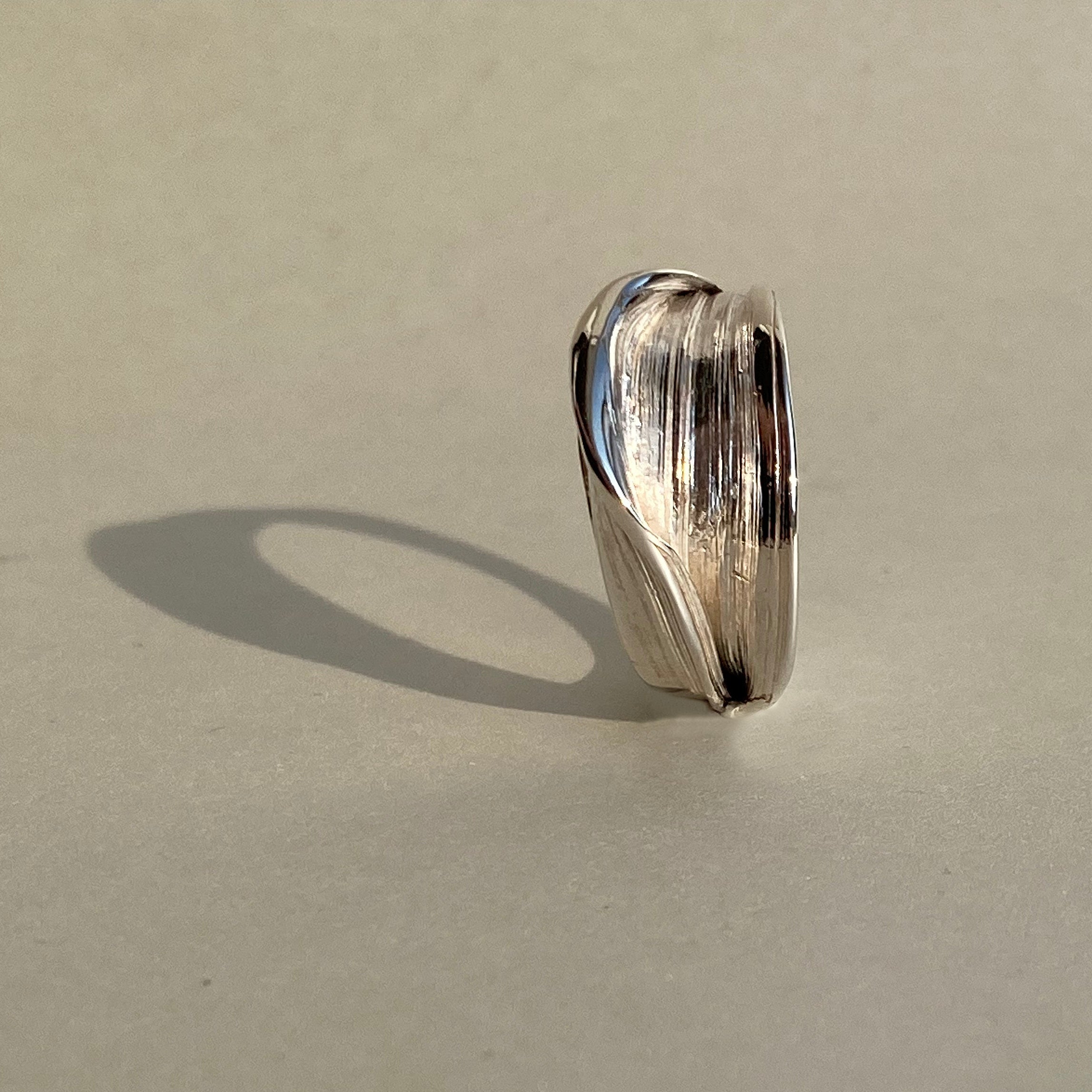 Flow II - stříbrný prsten - 925/1000 ag cca 6.98 g