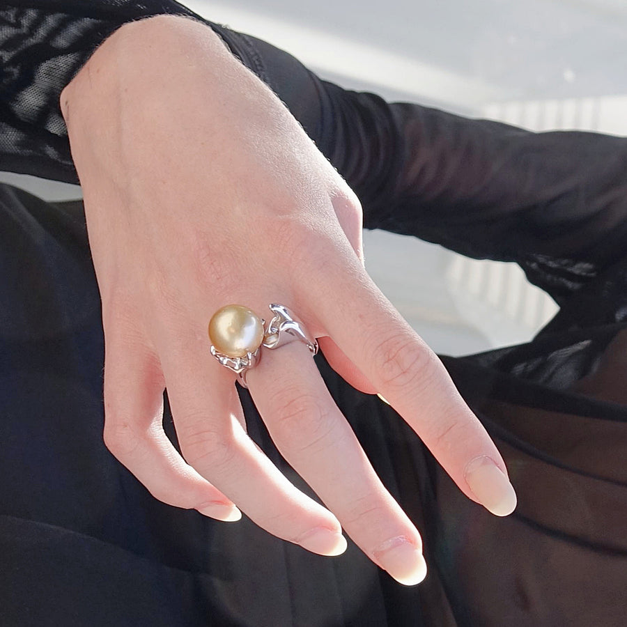 Radiozoa - designer ring with sea pearl (AA) - Au 585/1000 approx. 18.83 g 925/1000 ag approx. 15 g