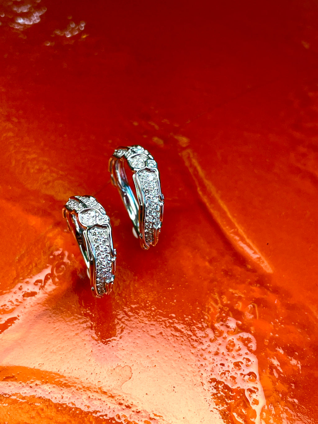 Nexus pavé - gold ring with diamonds