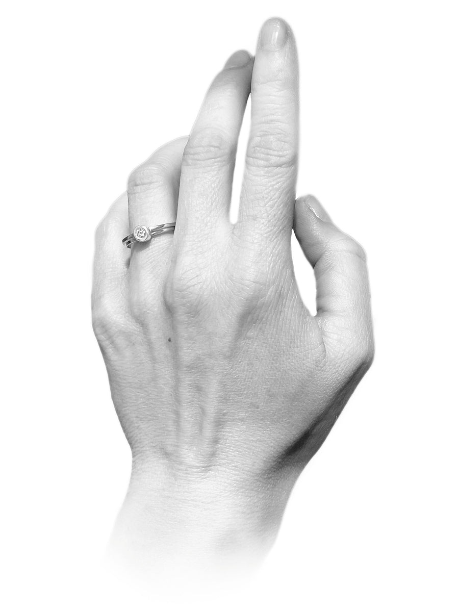 Love Bauhaus - r - designový zásnubní prsten s briliantem 14kt au 2, 4 g / briliant 0,10ct SI1- SI2 - antonielecher
