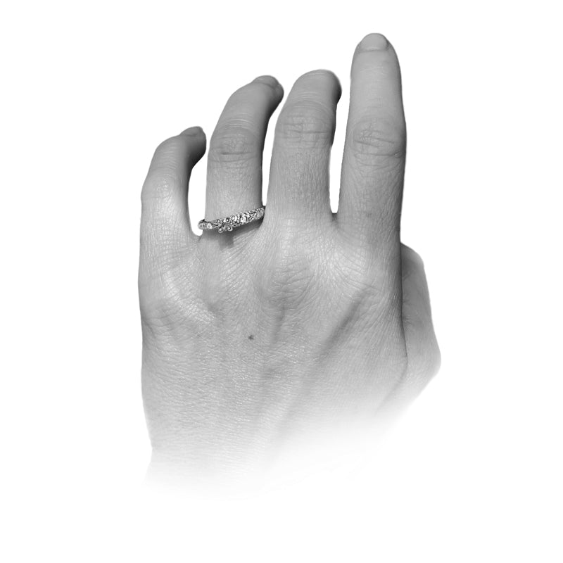Nacre Passion - designový zásnubní prsten ze 14 kt zlata 2.69 g, třemi thajskými rubíny - antonielecher
