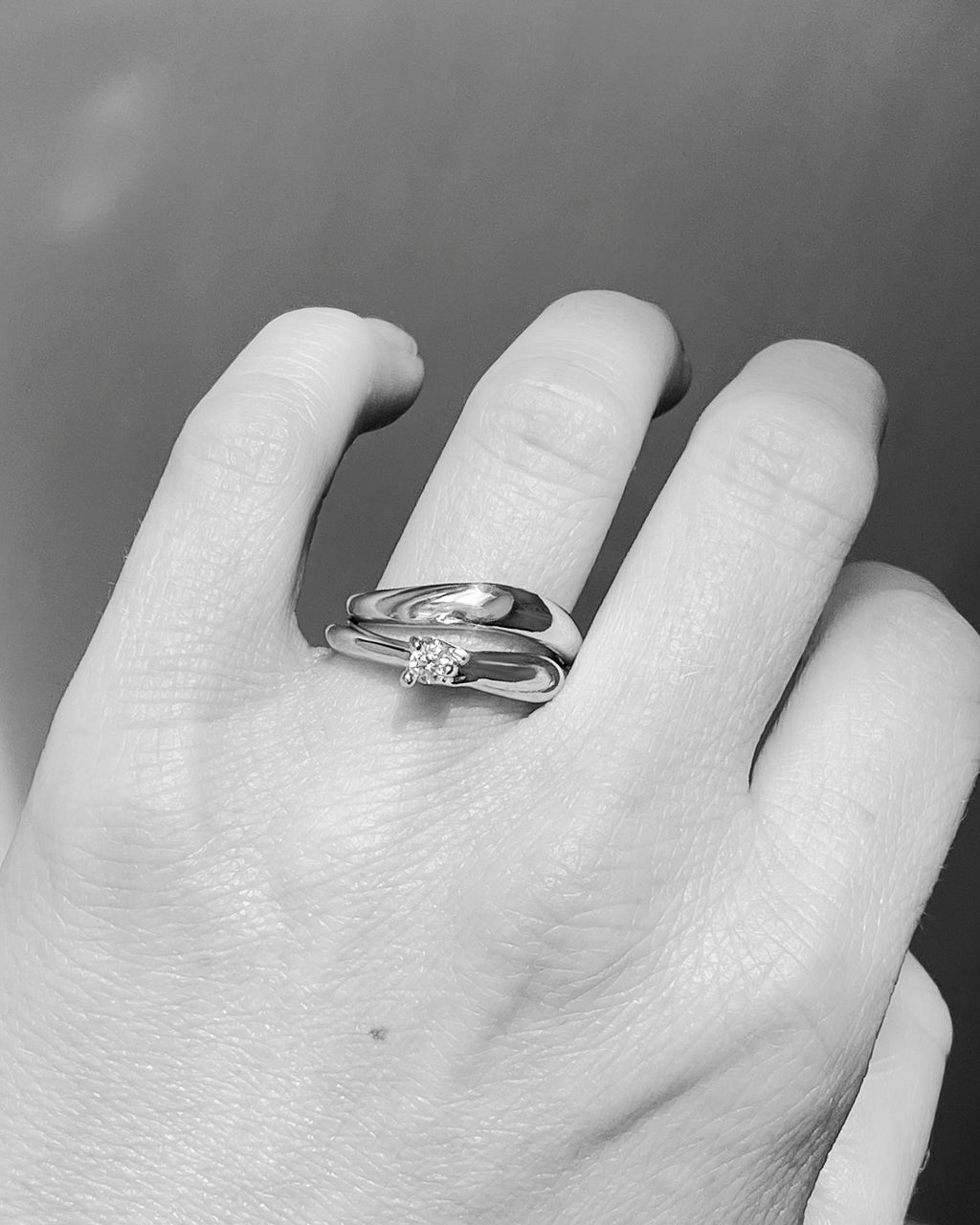 Nacre Amoris - designový zásnubní prsten ze 14 kt zlata 2, 71 g s briliantem 0,14ct - antonielecher